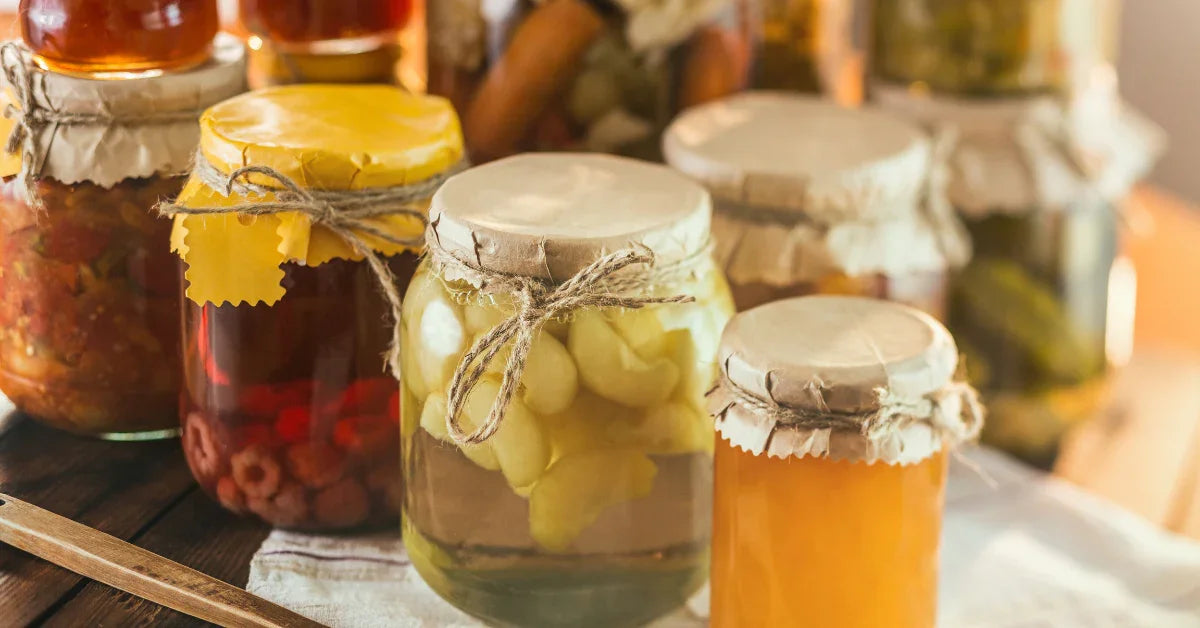 preserving garden vegetables in a jar